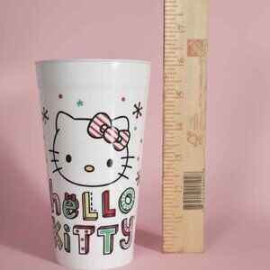 Hello Kitty 22oz Cups – Cute Holiday Design 🎀✨